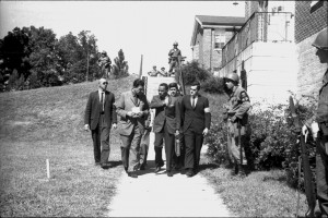 mum00739_b04_f01_01_275