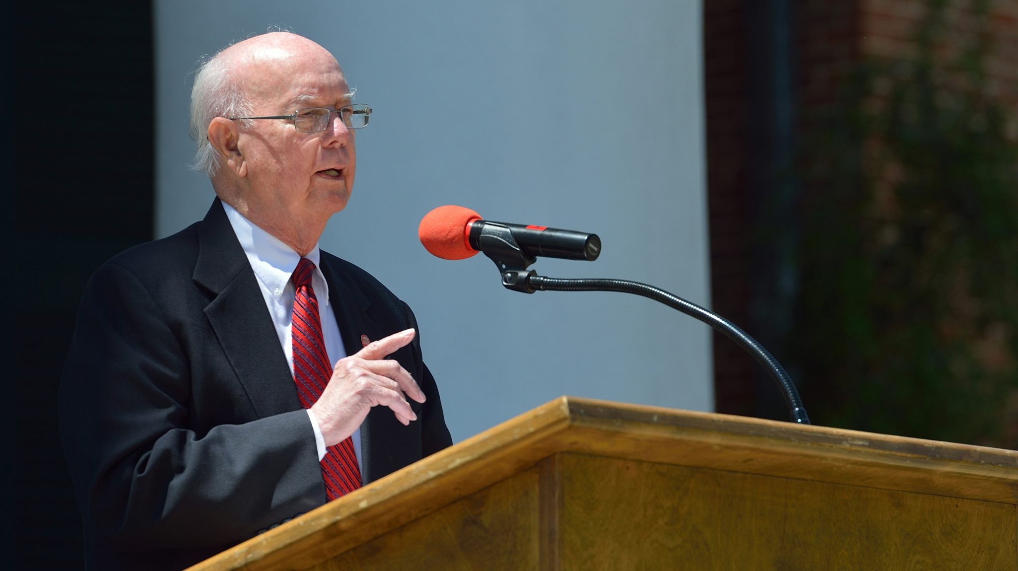 David G. Sansing, professor emeritus of history at the University of Mississippi and author of the definitive history of the university, died Saturday, July 6. He was 86. Photo by Robert Jordan/Ole Miss Digital Imaging Services